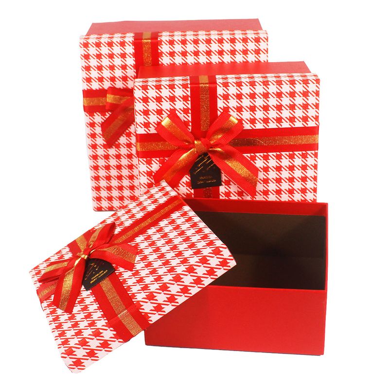 Kit-com-3-Caixas-De-Presente-Cor-Creme-e-Vermelhas-com-Laco-Resistentes-3-Medidas--4-